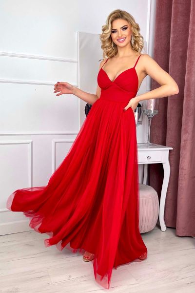 czerwona tiulowa sukienka wieczorowa maxi