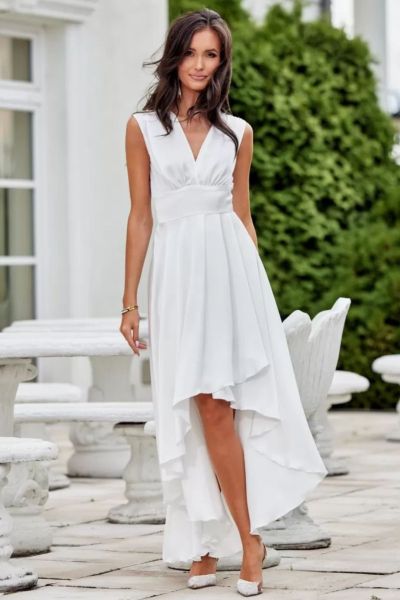 biała asymetryczna sukienka midi na wesele