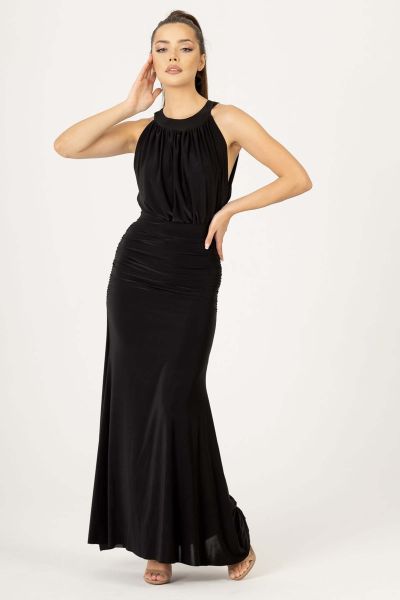 Czarna sukienka maxi z dopasowanym dołem