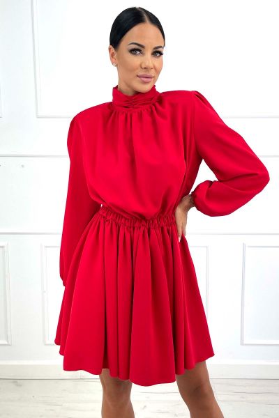 Czerwona rozkloszowana sukienka