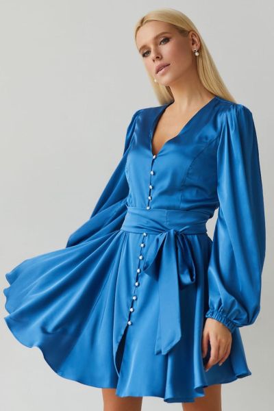 Niebieska rozkloszowana sukienka z guzikami