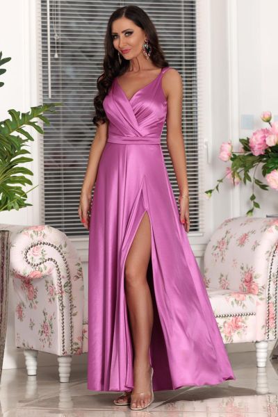 różowa maxi satynowa sukienka na wesele