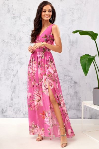 Różowa sukienka na lato w kwiaty maxi
